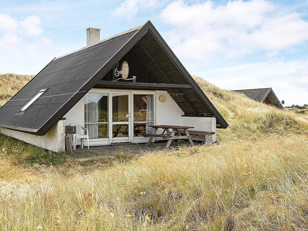 Quaint Holiday Home With Naturalistic Views in Ringkøbing
