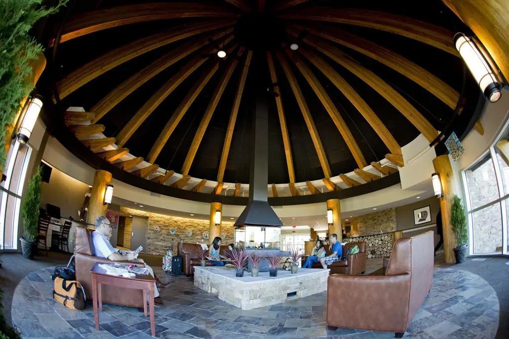 Manitoulin Hotel and Conference Centre