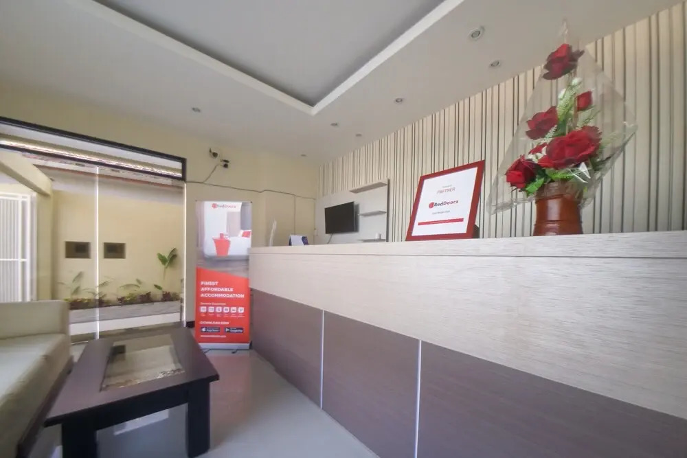 RedDoorz Near Uniba Banyuwangi