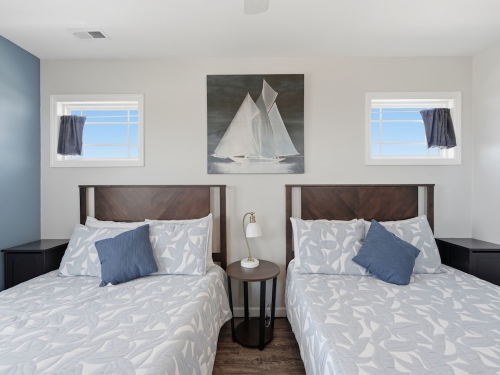 Lovin' Lowe Tide by Topsail Realty