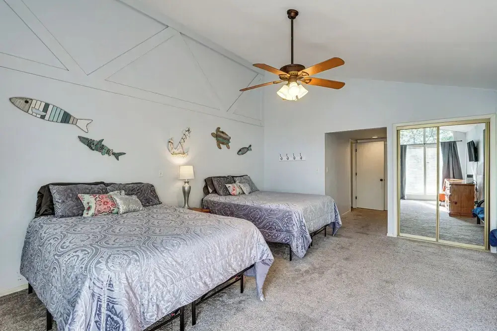 Osage Beach Home: Deck, Pool Access