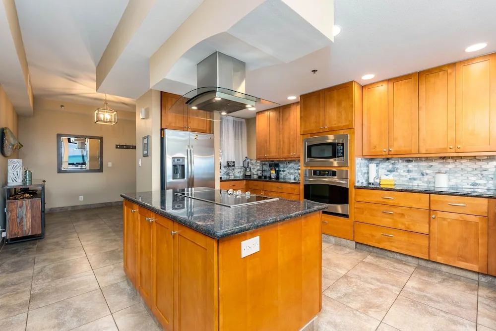 Sands Of Kahana 315 2bd/2ba Oceanfront 2 Bedroom Condo by RedAwning