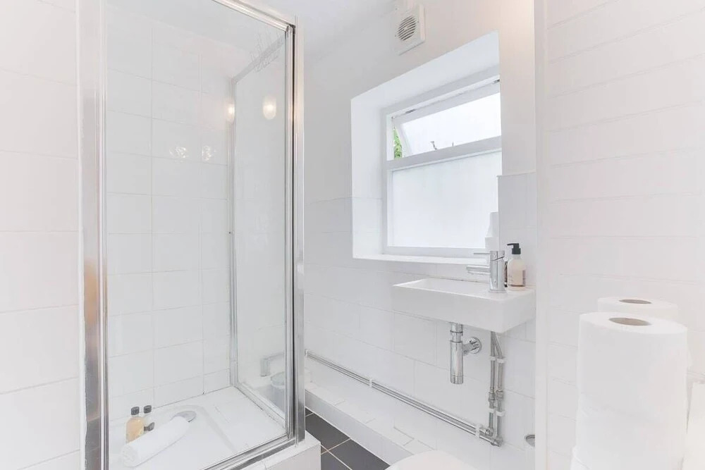 Cosy and Bright 2 Bed apt W/garden in Whitechapel