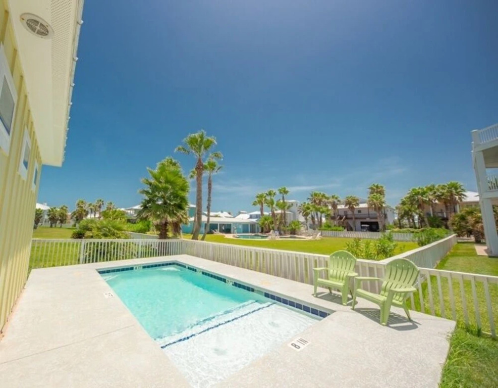 Salt and Lime 6 Bedrooms 5 Bathrooms Home