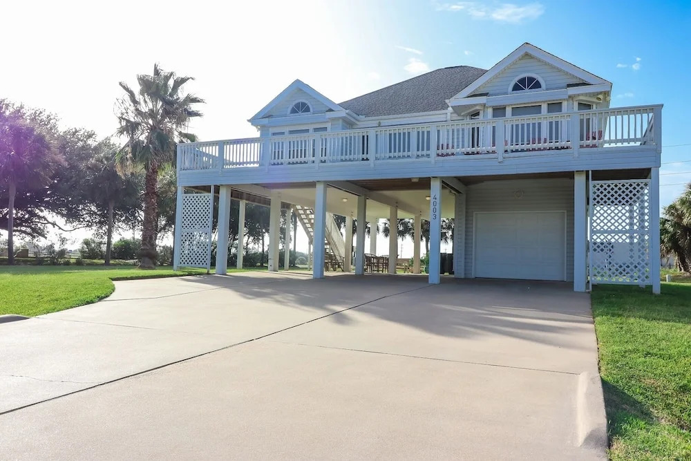 Seaclusion 3 Bedroom Home