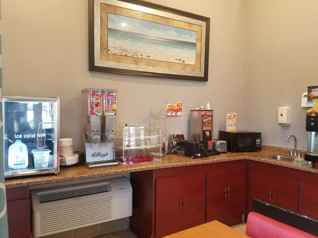 Howard Johnson Inn - Kent