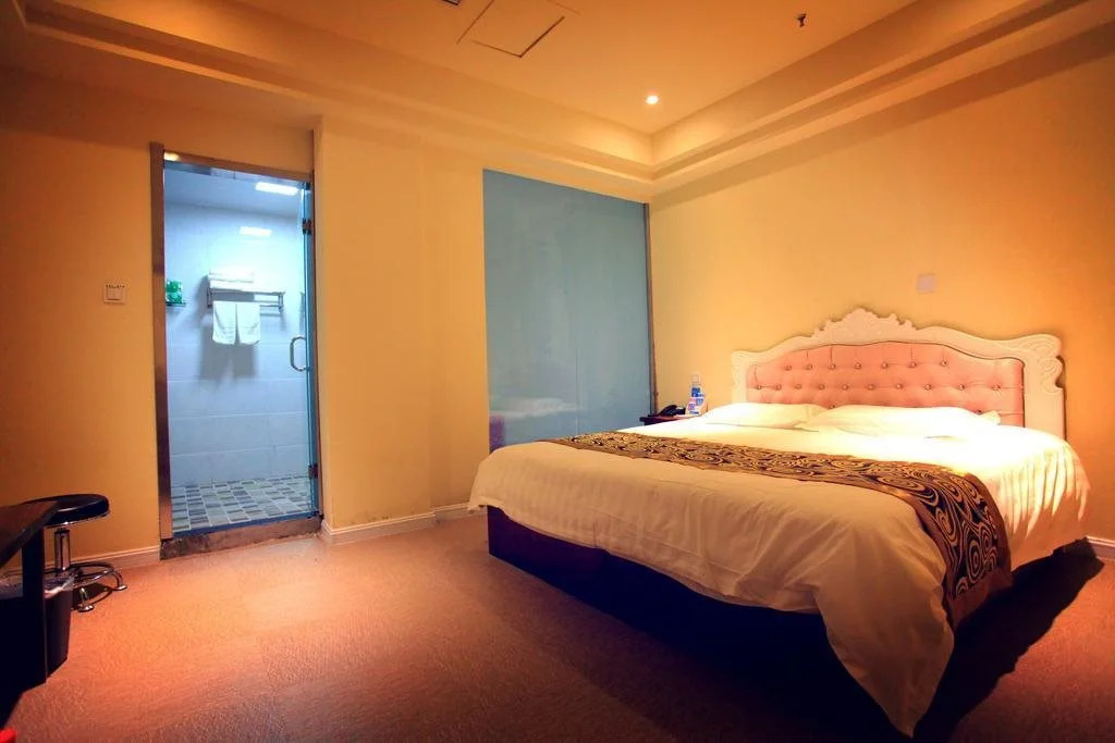 Qingdao Mei'er Xidun Theme Hotel