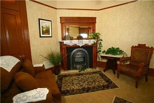 Edgar Olin House B&B