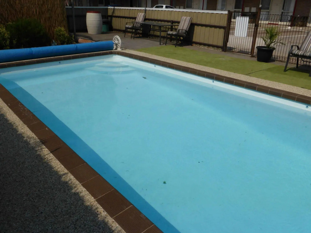 Smerdon Lodge Motel