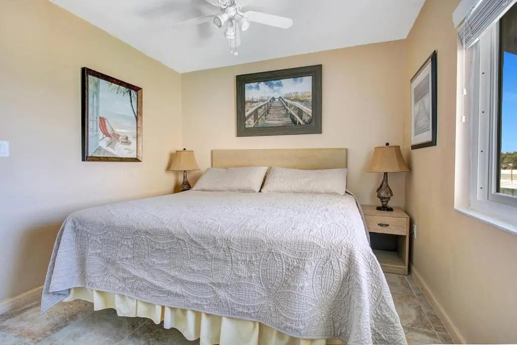 Five Palms Suite 204 - Daily - Weekly - Monthly