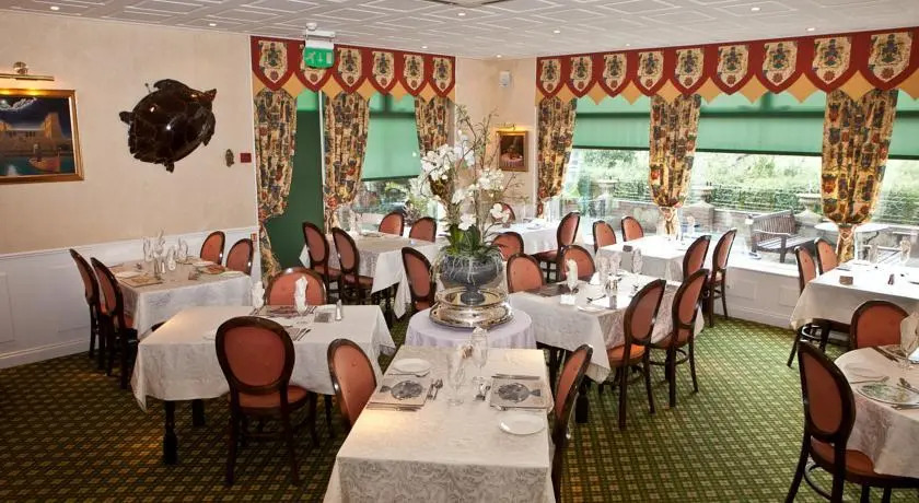 Quarterdeck Hotel
