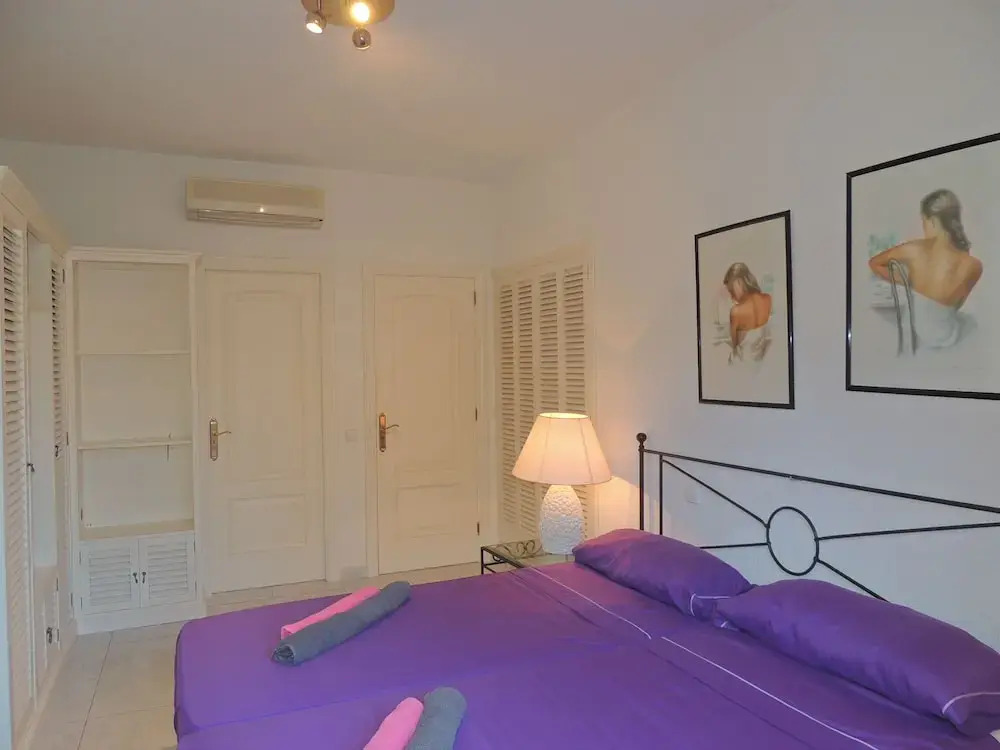 Charming Villa With Private Pool and air Conditioning, Near the Beach
