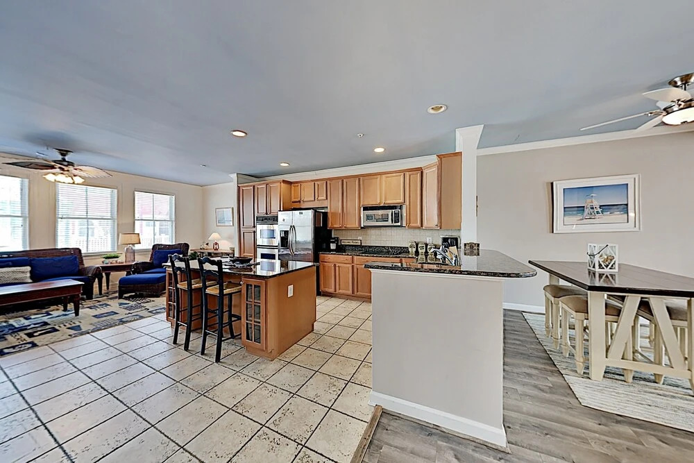 Bay Breeze On Sunset Island 6 Blocks To Ocean 5 Bedroom Townhouse