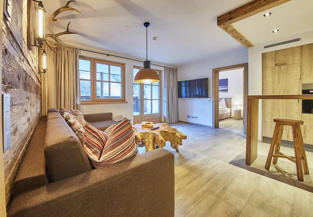 The Peak - Premium Apartments