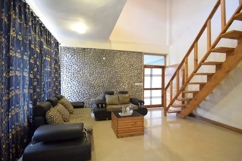 OYO 10636 Hotel The Himalayan Bliss