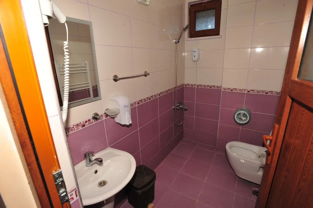 Çam Otel 2