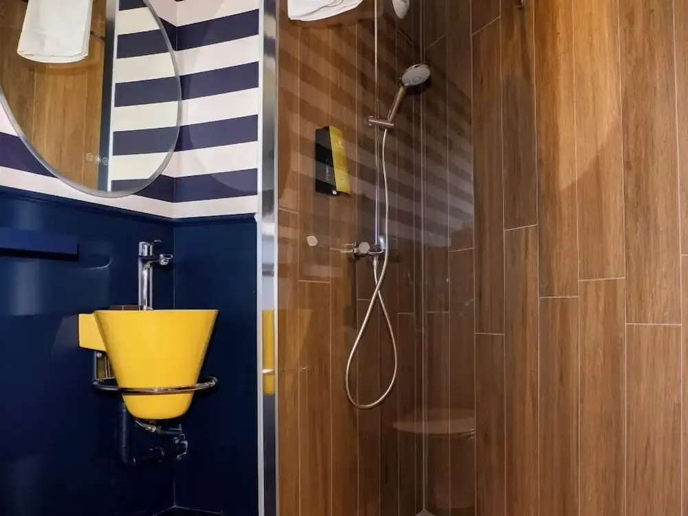 HOTEL LA MARINE