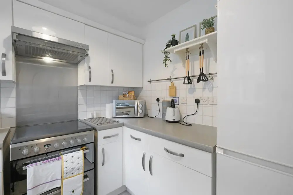 Charming 2 Bed 1Bath Apt -Transom Square