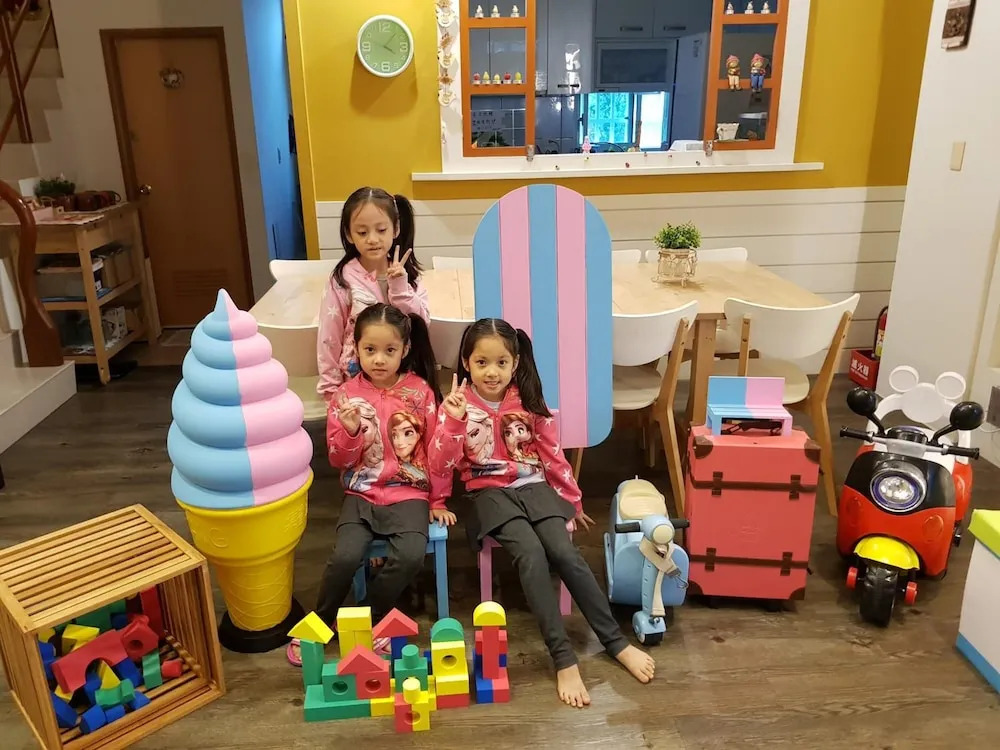 12 Kids House