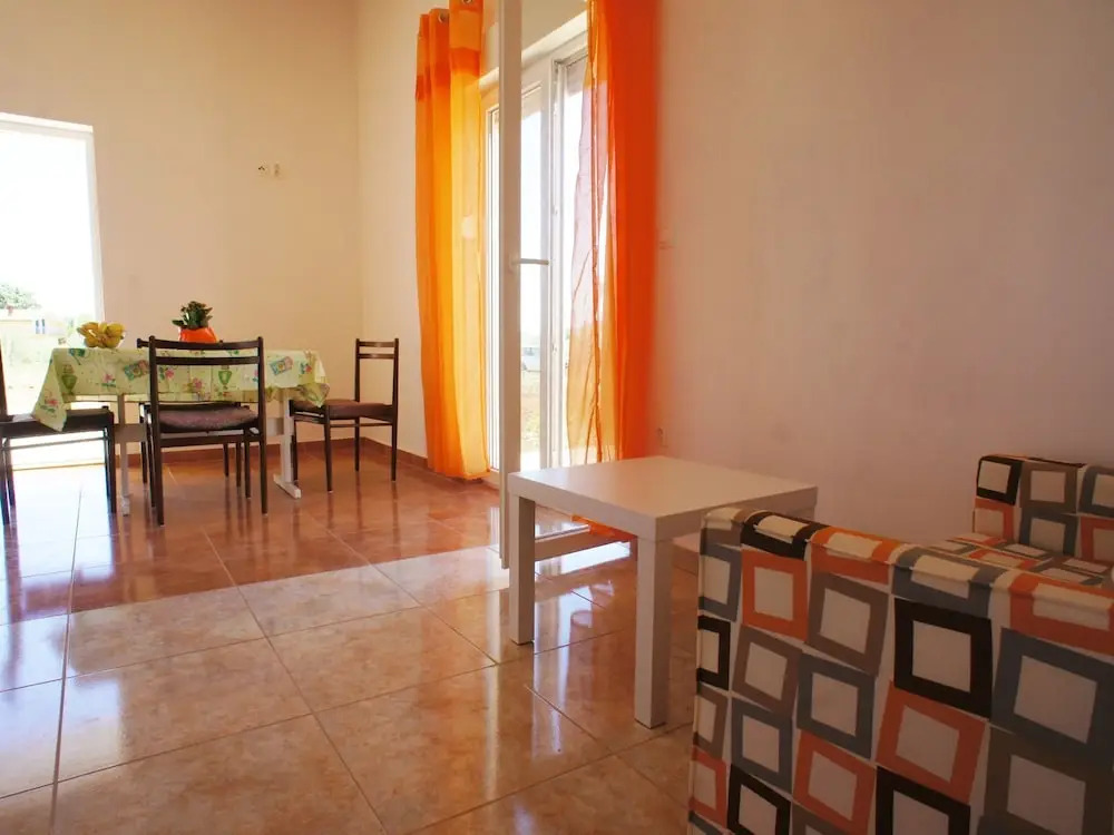 Bungalow With Spacious Garden, Near the Beach in Medulin