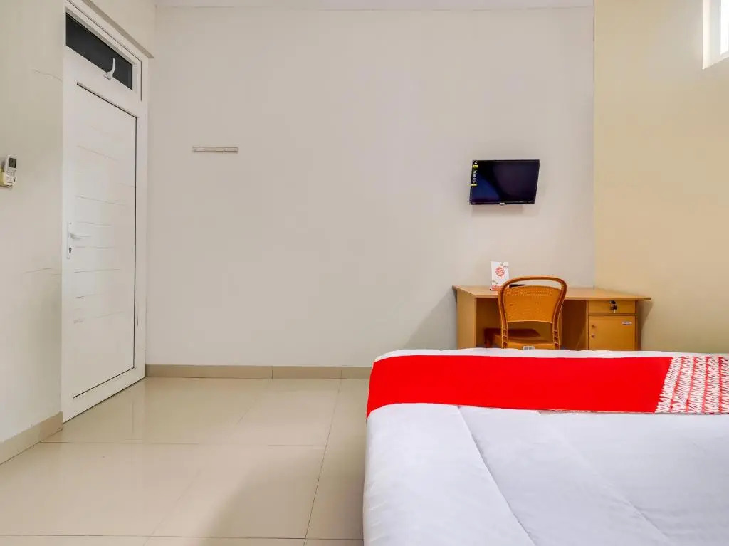 RedDoorz near RS Permata Cirebon
