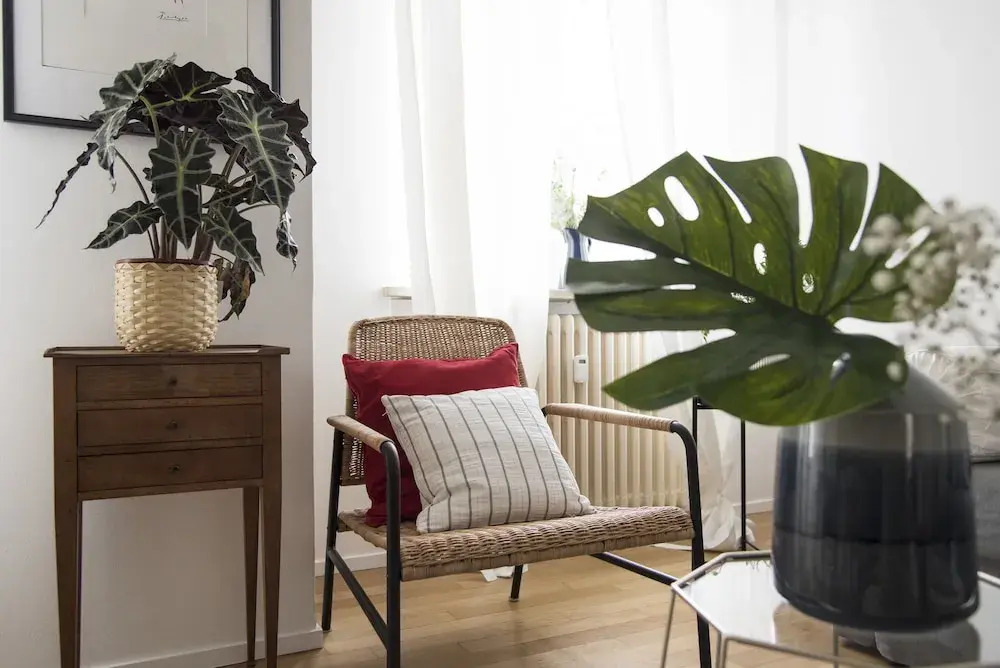 Sweet Flat near Metro Stop
