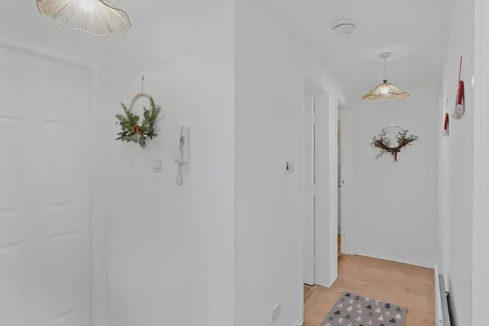 Cozy Edinburgh 2BR With CAR Parking
