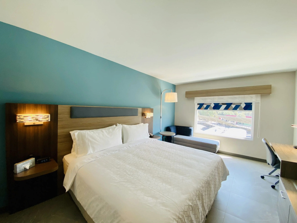 Holiday Inn Express Guadalajara Vallarta Poniente by IHG