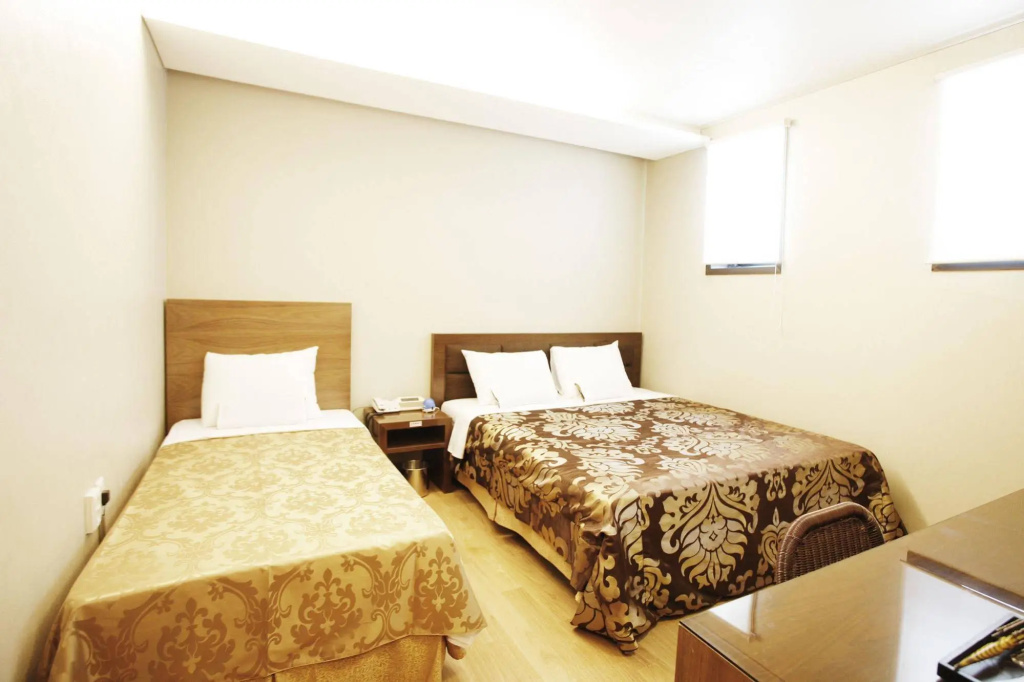 M.BIZ Hotel