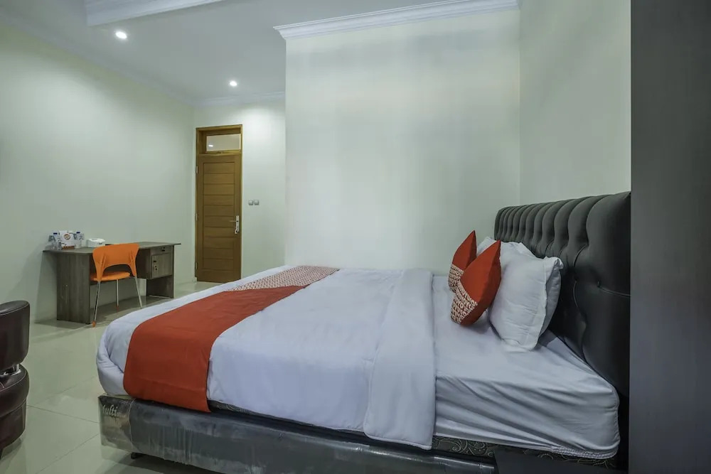 Zleepy Ks Tubun by OYO Rooms
