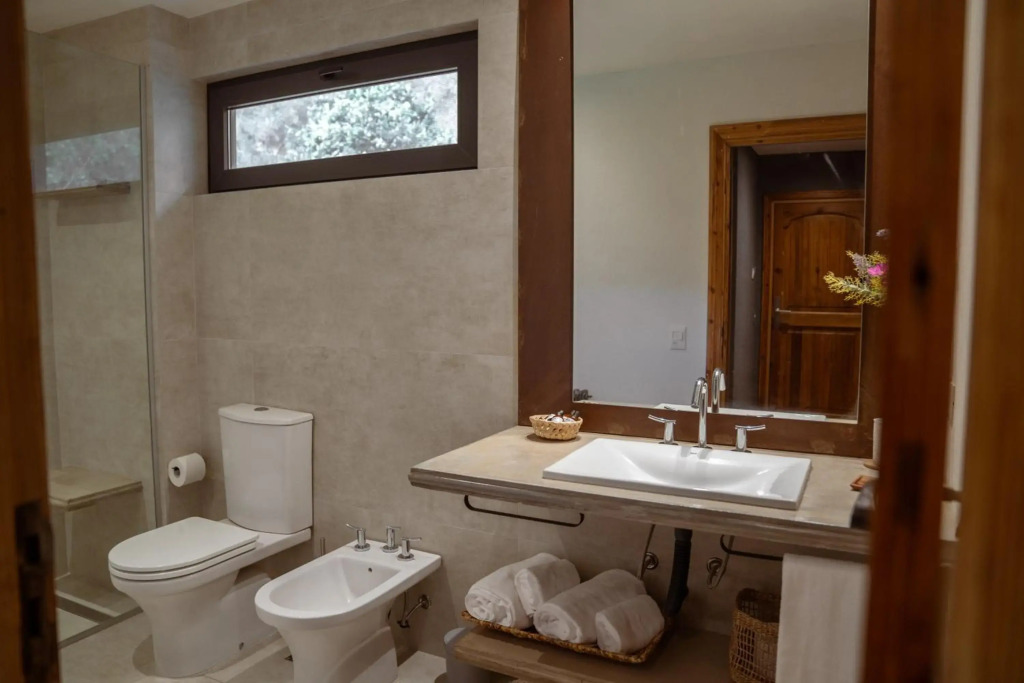Hosteria LA NATURE 5 Habitaciones B&B y CHEZ COLETTE casa 1 dormitorio