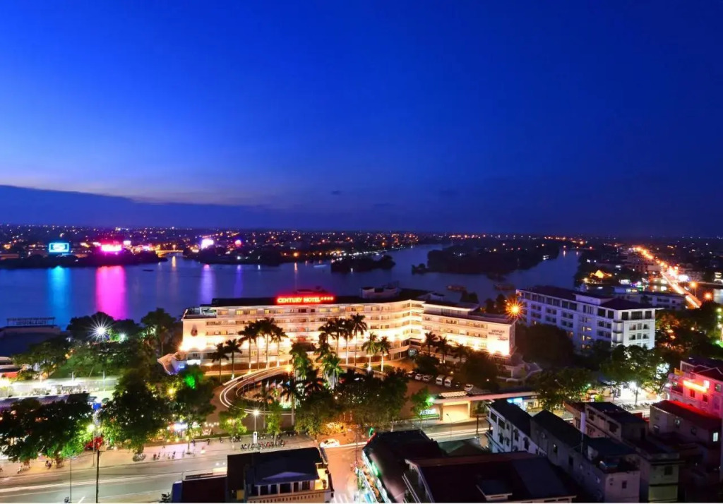 Century Riverside Hotel Hue