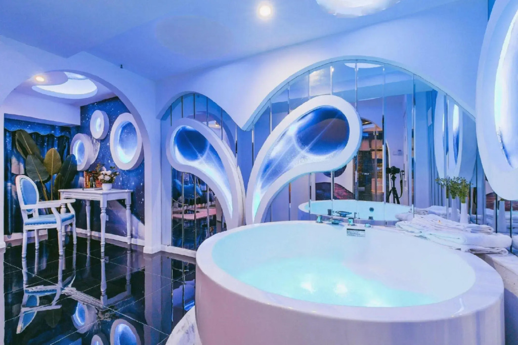 Seek Your Art Hotel (Wuhan Renxin Huilongyangcun Subway Station)