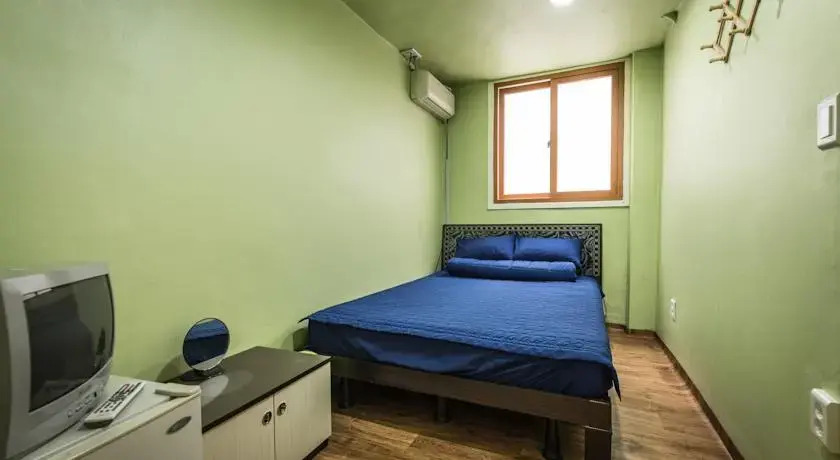 Hostel Korea 5