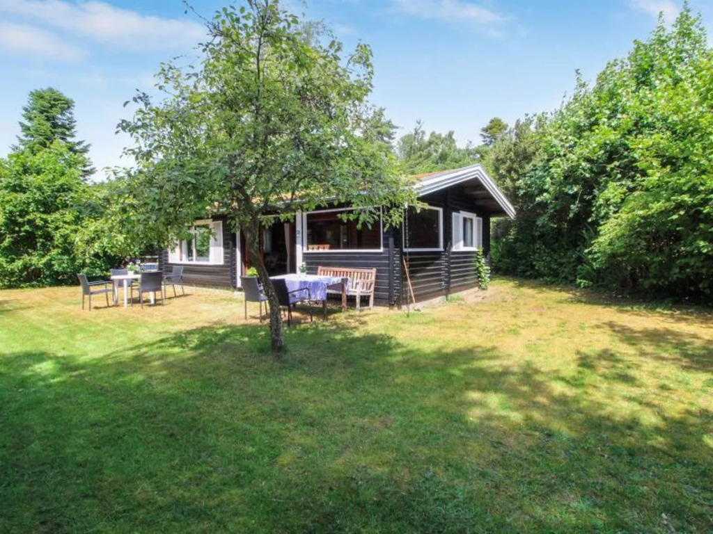 "Lucjan" - 900m from the sea in Sealand