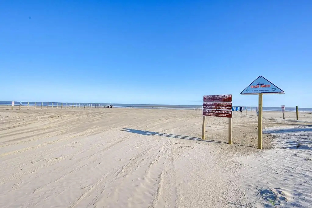 Anchor N Play in Sea Isle On Canal 5 Bdrms Huge Deck Beach Access