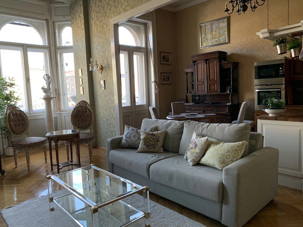 Luxury Apartment by Hi5-Baross Sqr Suite