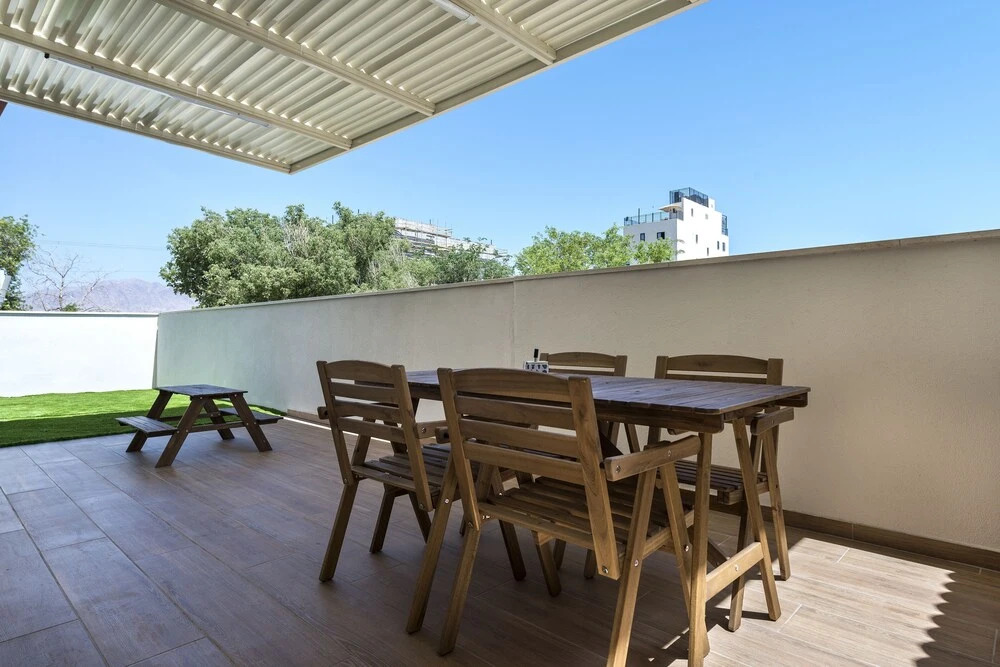Melony Apartment