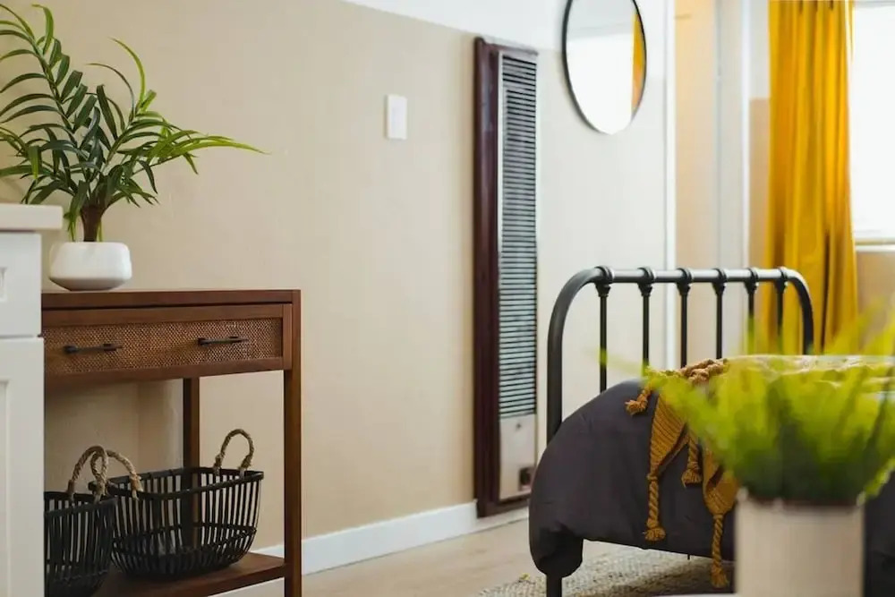 Live Like a Local - Studio With Huge Backyard