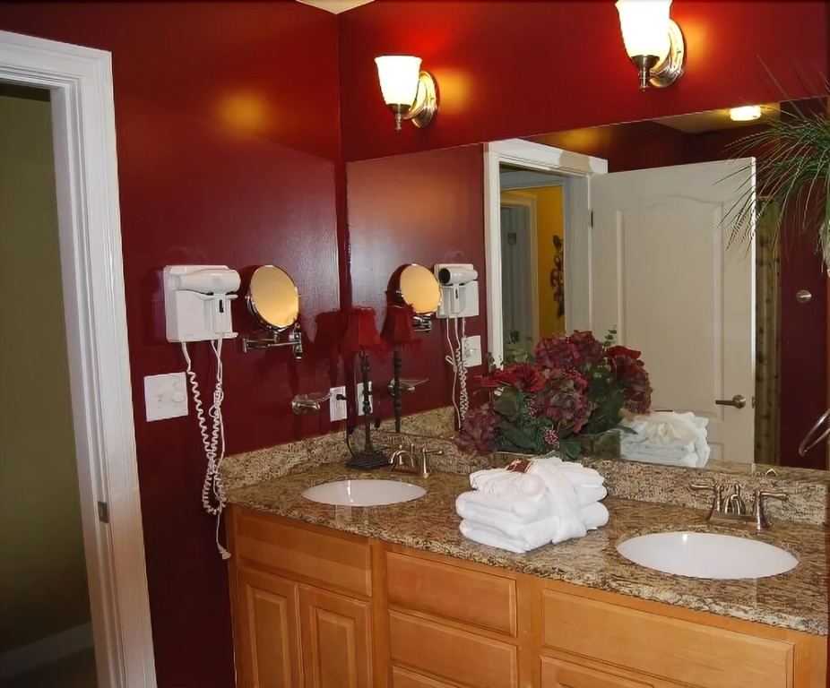 Indies 501 Condo