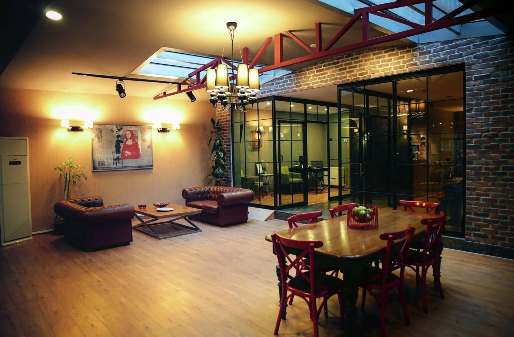 Akin Suites