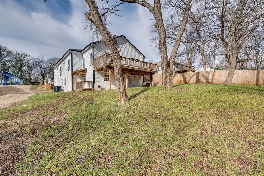 Spacious Atlanta Home w/ Deck < 5 Mi to Downtown!