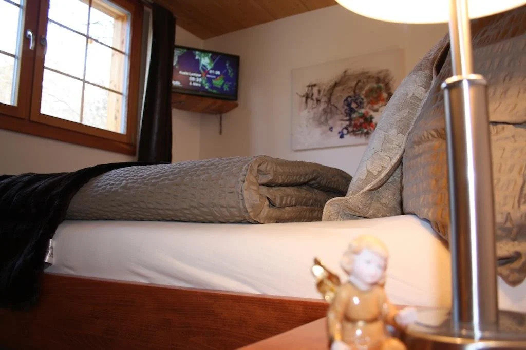 Chalet Hinter dem Rot Stei, private wellness, in ski and hiking area of Zermatt