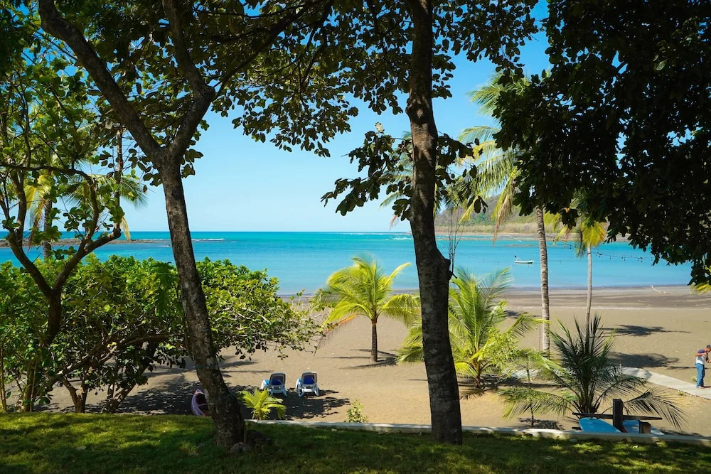 Sansara Surf Yoga & Resort