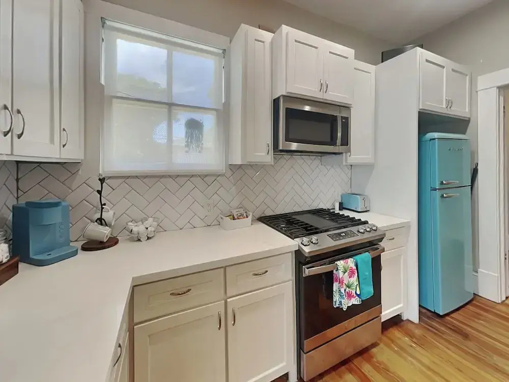 Sealy Street Duo by Ryson Vacation Rentals