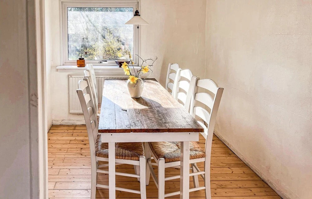 Beautiful Home In Löderup With Kitchen