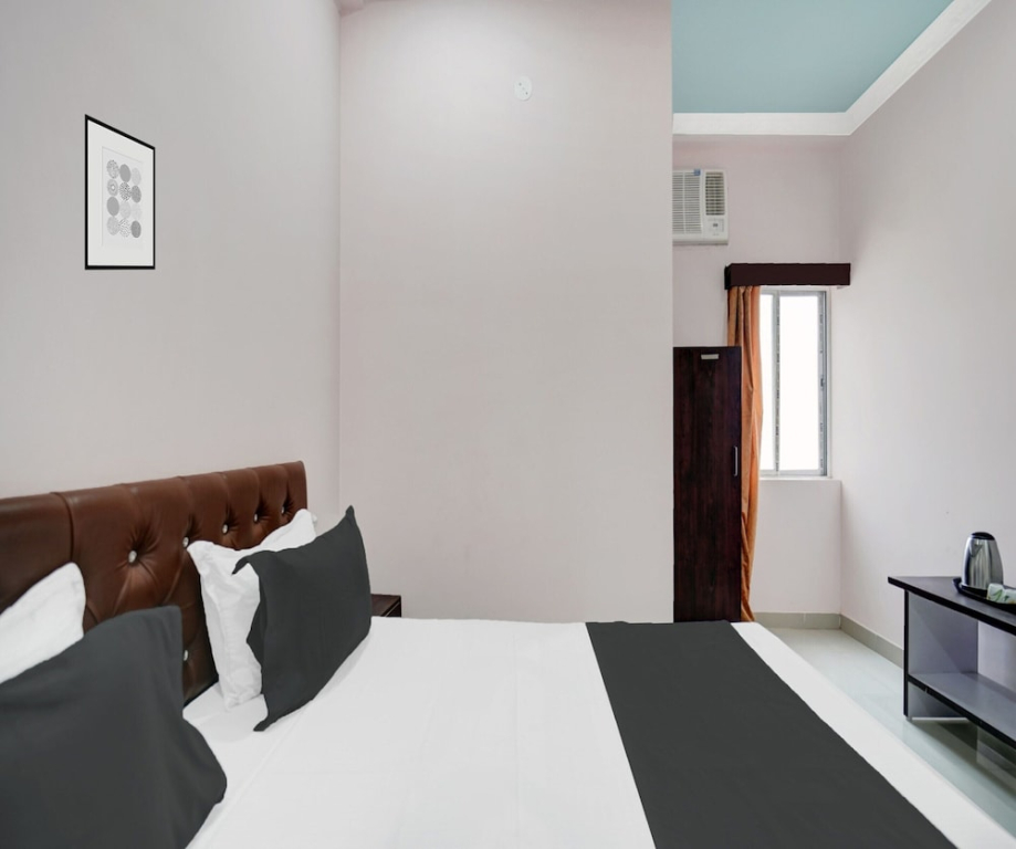 OYO 828246 Hotel Shahi Mahal