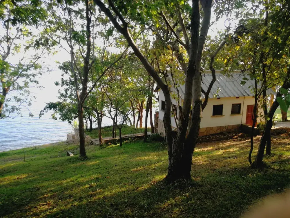 Stunning 1-bed House in Siavonga