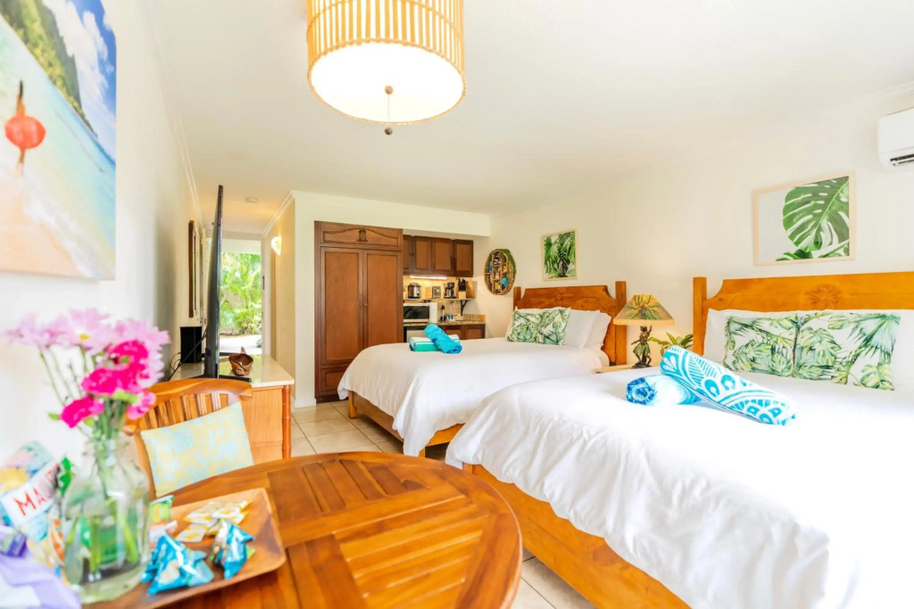 Islander Ground Floor Condo 1-Minute to Beach