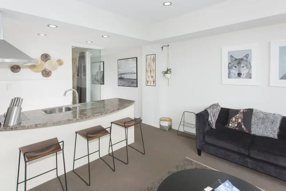 TOWNY - Central Character Apartment - 2 Bedrooms
